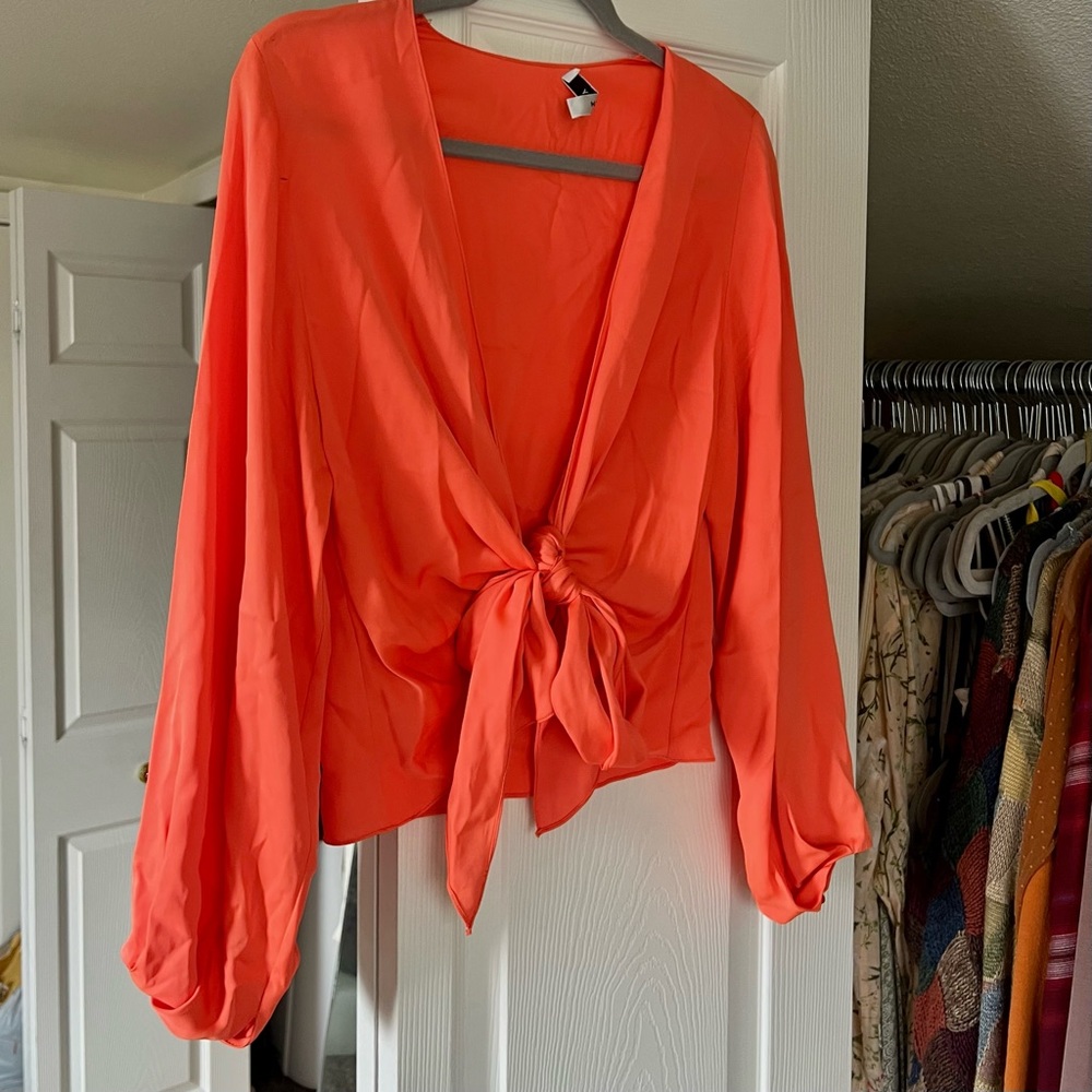 MILLY 100% silk wrap top red satiny low v front tie bell sleeve neon